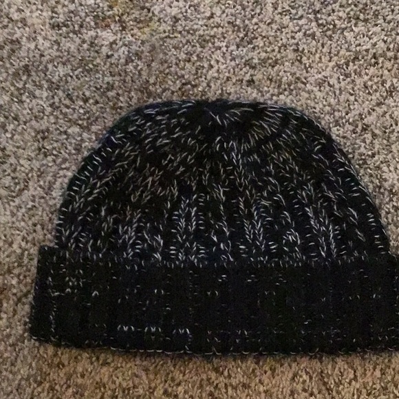🔅4 for $10 NWOT beanie - Picture 1 of 2